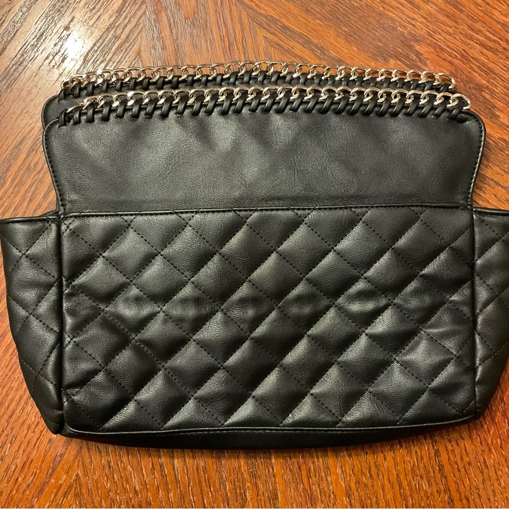 Bebe Gold Chain Quilt Cushion Style Faux Leather Clutch! - Picture 12 of 15